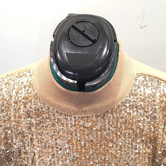 Ann Taylor Gold Sequins Short Sleeve Turtleneck Sweater Medium NWT - Picture 2 of 9